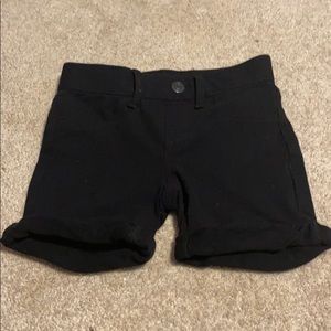 So size 7 girls black shorts